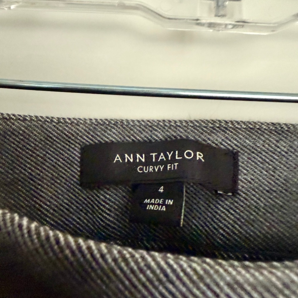 Dress pants - Picture 2 of 2